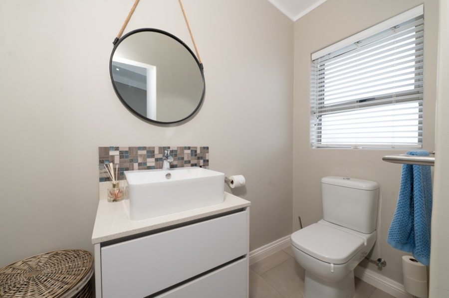 3 Bedroom Property for Sale in Brenton On Sea Western Cape